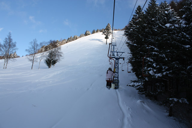 岐阜県 飛騨 飛騨高山スキー場「かもしかリフト(一人乗り)」 岐阜県 飛騨 飛騨高山スキー場「かもしかリフト(一人乗り)」